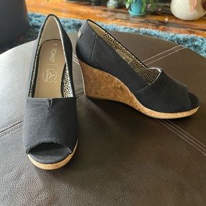 Toms espadrilles classic wedge peep-toe NWOT